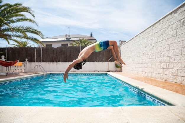 pool clean safe for swimmer